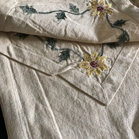 LAST ONE LEFT! Sunflowers 100% Cotton Table Runner - Picture 5 of 11